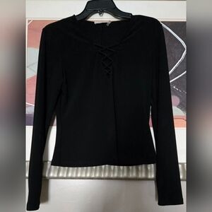 ALICE+OLIVIA TOP size Large  Black Long Sleeve Women's Top V Neck